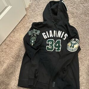 Custom Milwaukee Bucks Giannis hoodie, rare one of a kind🔥🔥🔥